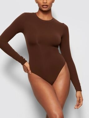 SKIMS Fits Everybody Long Sleeve Thong Bodysuit AP-CRW-0739 Cocoa Size Small